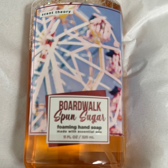 Boardwalk Spun Sugar Foaming Hand Soap - Orange - Picture 2 of 6